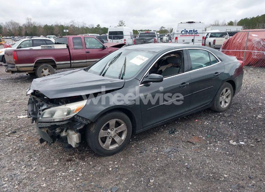 Photo 2 of 2015 Chevrolet Malibu LS (VIN 1G11B5SL2FF331664)