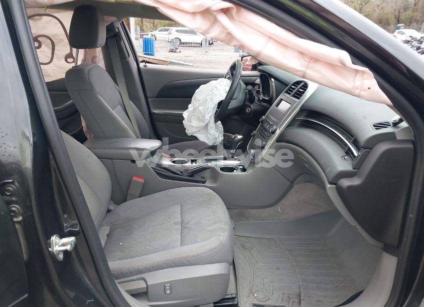 Photo 5 of 2015 Chevrolet Malibu LS (VIN 1G11B5SL2FF331664)