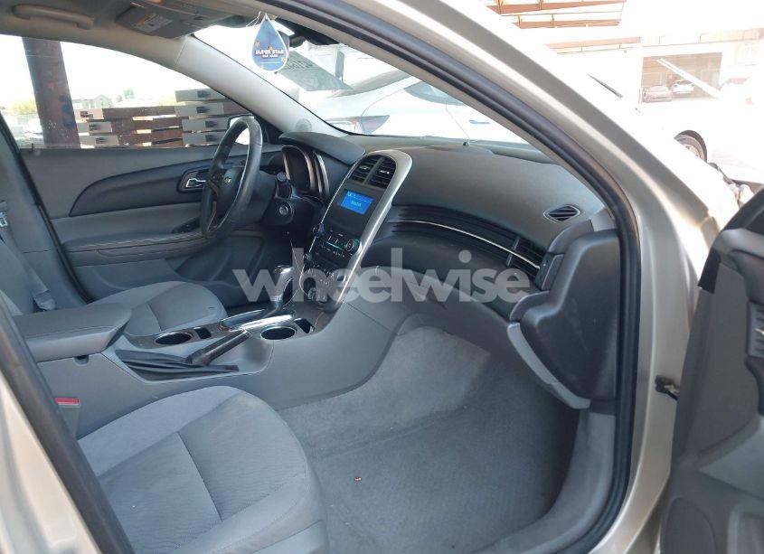 Photo 5 of 2015 Chevrolet Malibu LS (VIN 1G11B5SL2FF351624)