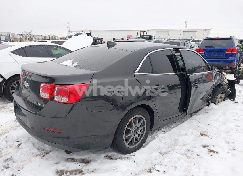 Photo 4 of 2015 Chevrolet Malibu LS (VIN 1G11B5SL3FF108033)