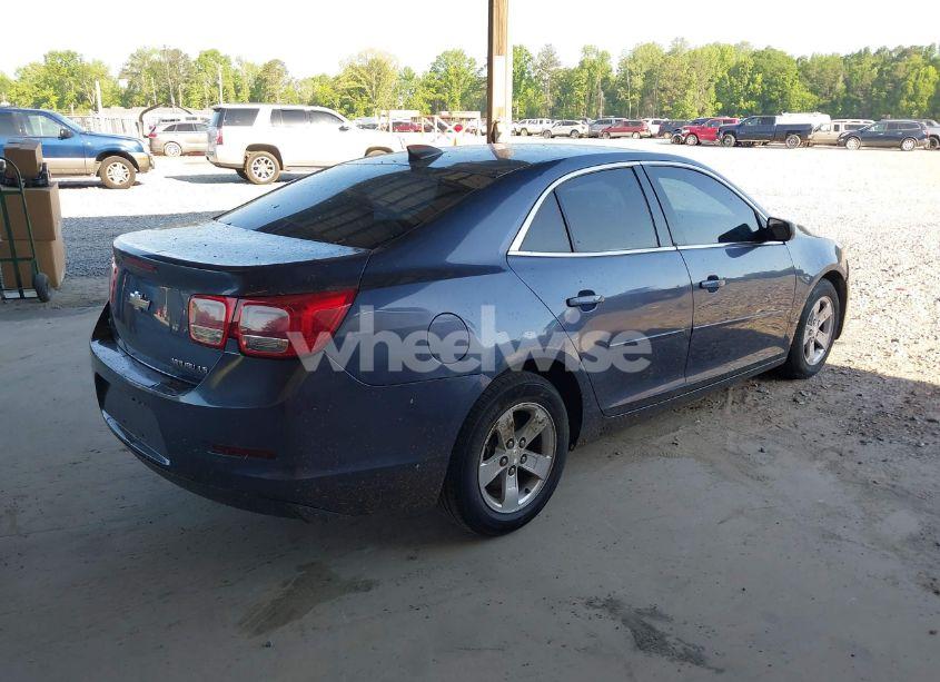 Photo 4 of 2015 Chevrolet Malibu LS (VIN 1G11B5SL3FF118058)