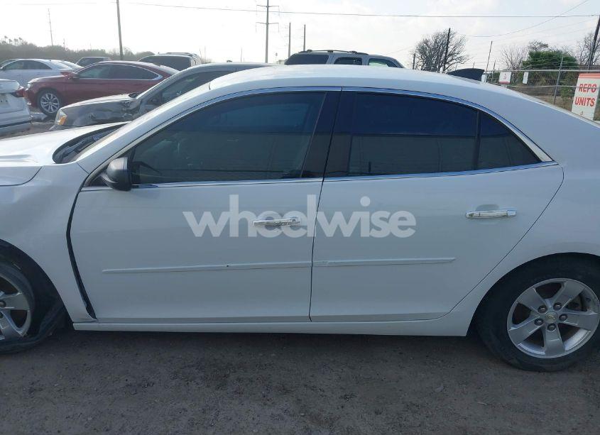 Photo 13 of 2015 Chevrolet Malibu LS (VIN 1G11B5SL3FF181144)
