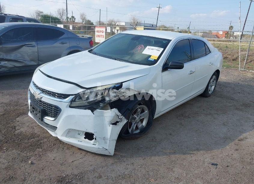 Photo 2 of 2015 Chevrolet Malibu LS (VIN 1G11B5SL3FF181144)