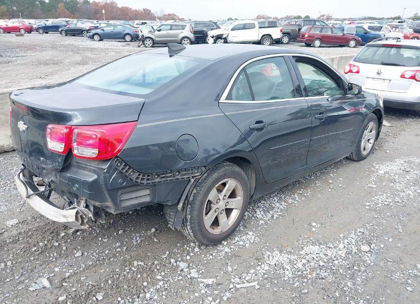 Photo 4 of 2015 Chevrolet Malibu LS (VIN 1G11B5SL3FF238894)