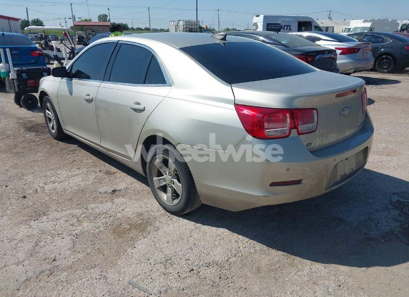 Photo 3 of 2015 Chevrolet Malibu LS (VIN 1G11B5SL3FF338722)