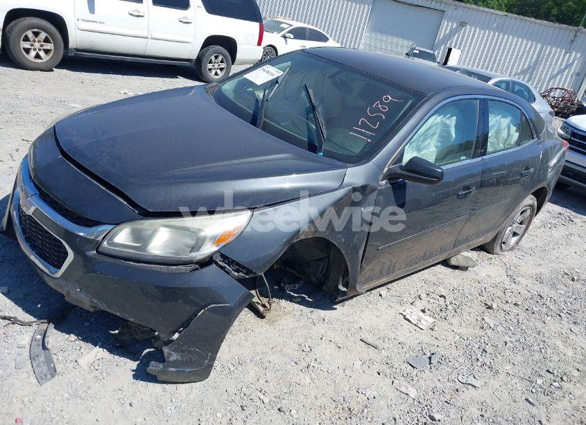 Photo 2 of 2015 Chevrolet Malibu LS (VIN 1G11B5SL4FF112589)