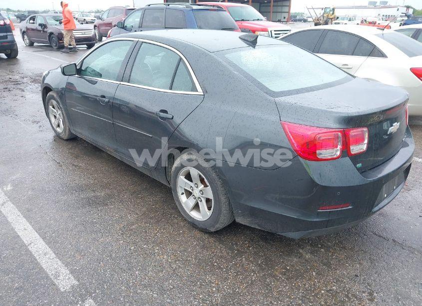 Photo 3 of 2015 Chevrolet Malibu LS (VIN 1G11B5SL4FF143485)