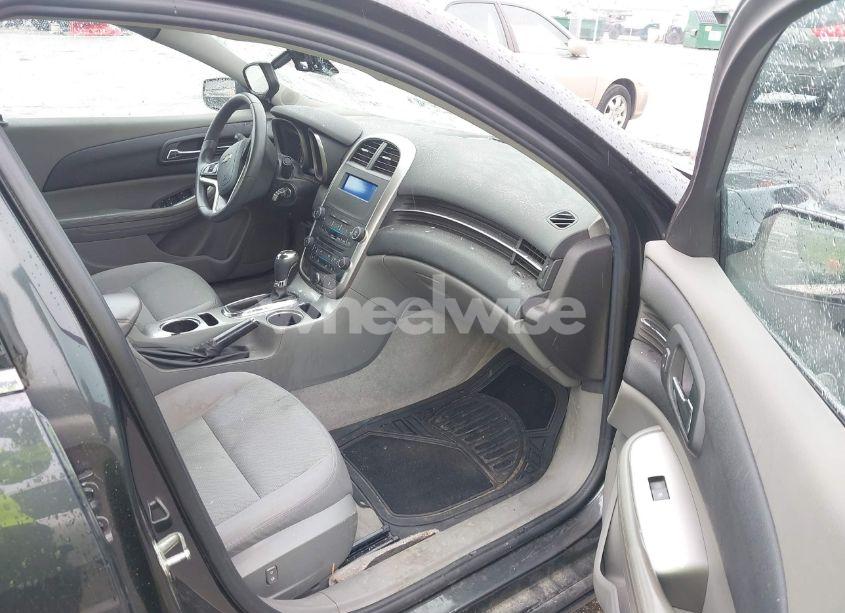 Photo 5 of 2015 Chevrolet Malibu LS (VIN 1G11B5SL4FF143485)