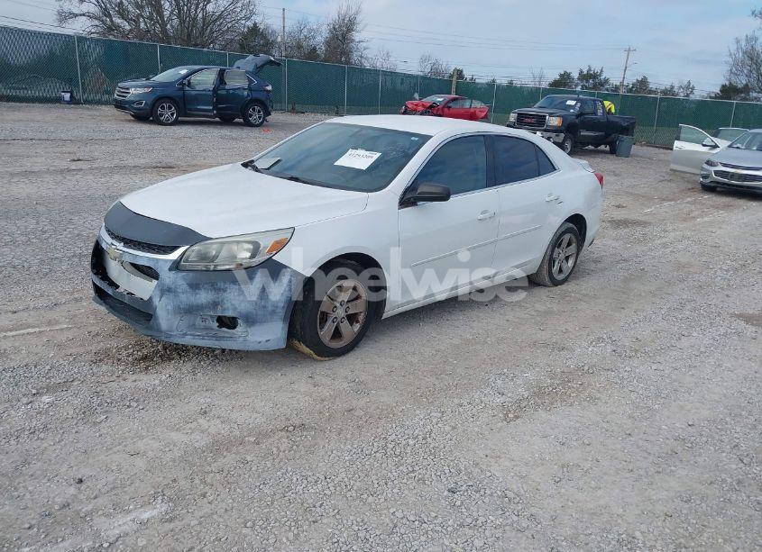 Photo 2 of 2015 Chevrolet Malibu LS (VIN 1G11B5SL4FF200462)
