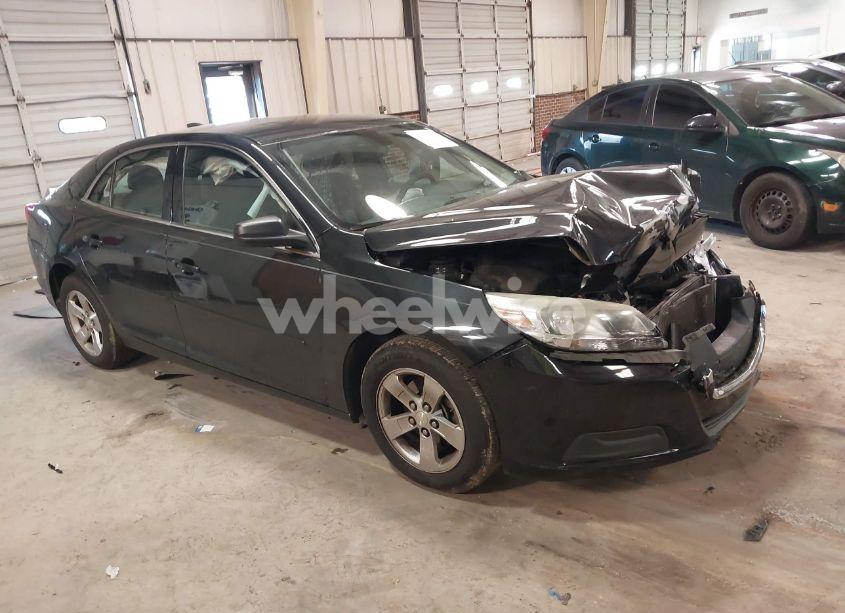 2015 Chevrolet Malibu LS (VIN 1G11B5SL4FF305325) main photo