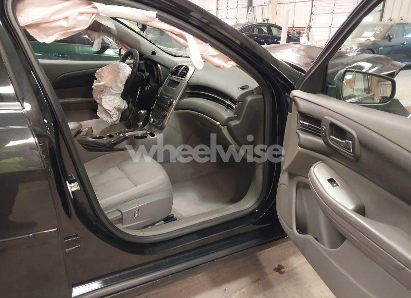 Photo 5 of 2015 Chevrolet Malibu LS (VIN 1G11B5SL4FF305325)