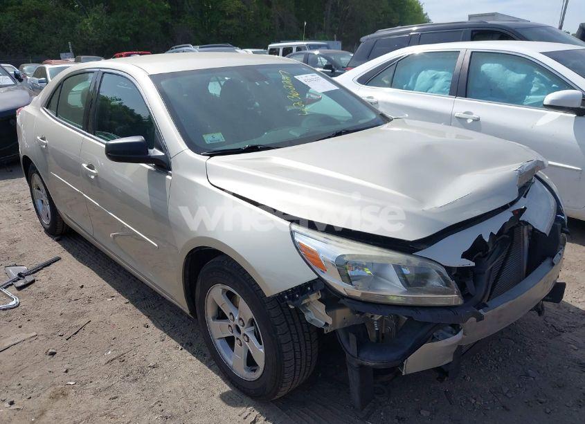 2015 Chevrolet Malibu LS (VIN 1G11B5SL4FF311626) main photo