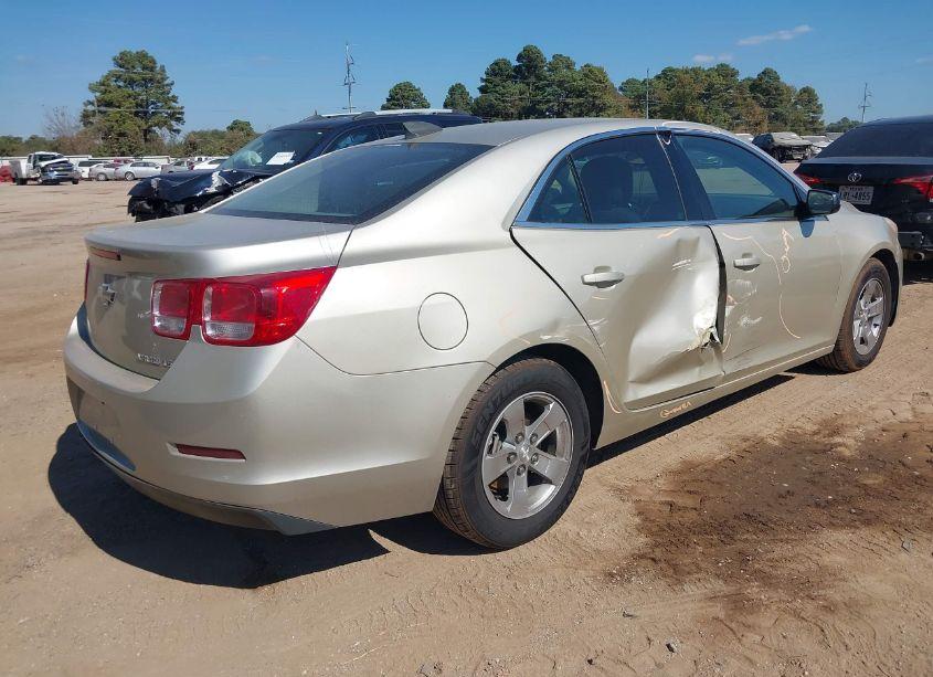 Photo 4 of 2015 Chevrolet Malibu LS (VIN 1G11B5SL4FF353259)