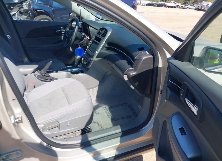 Photo 5 of 2015 Chevrolet Malibu LS (VIN 1G11B5SL4FF353259)