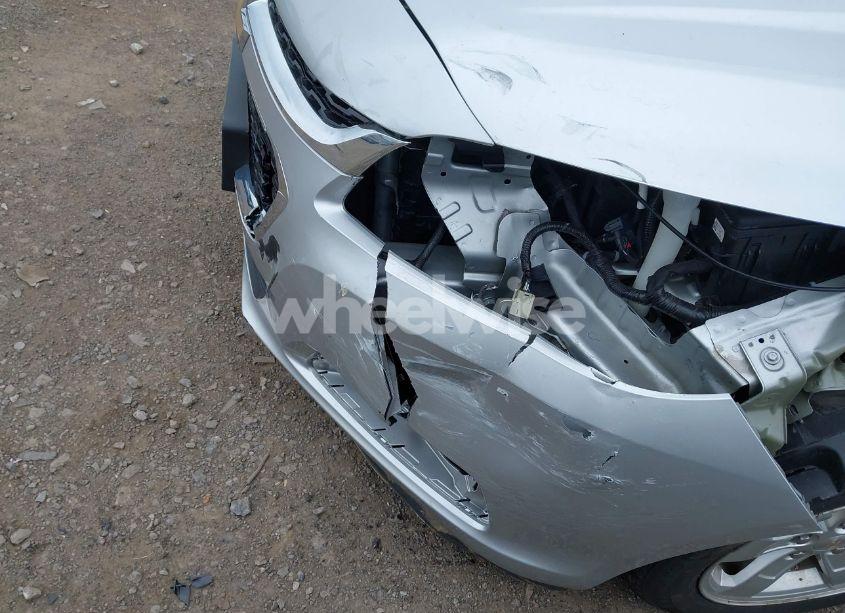 Photo 6 of 2015 Chevrolet Malibu LS (VIN 1G11B5SL4FU152392)