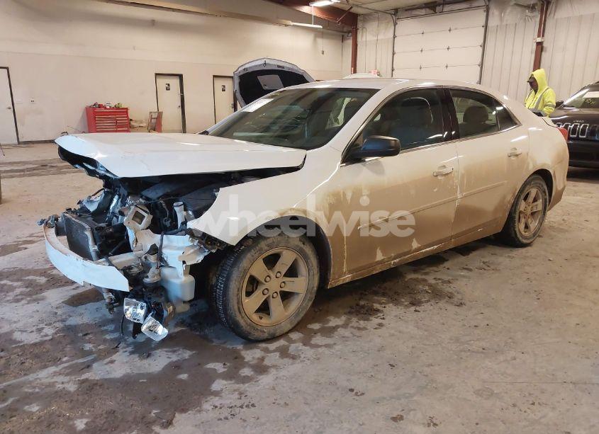 Photo 2 of 2014 Chevrolet Malibu 1LS (VIN 1G11B5SL5EF187820)