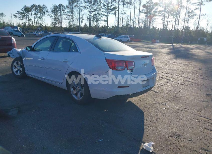 Photo 3 of 2015 Chevrolet Malibu LS (VIN 1G11B5SL5FF100760)