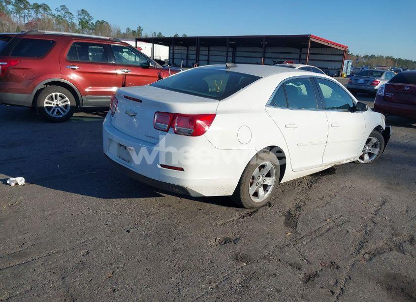 Photo 4 of 2015 Chevrolet Malibu LS (VIN 1G11B5SL5FF100760)