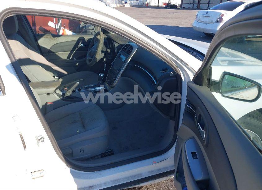 Photo 5 of 2015 Chevrolet Malibu LS (VIN 1G11B5SL5FF100760)