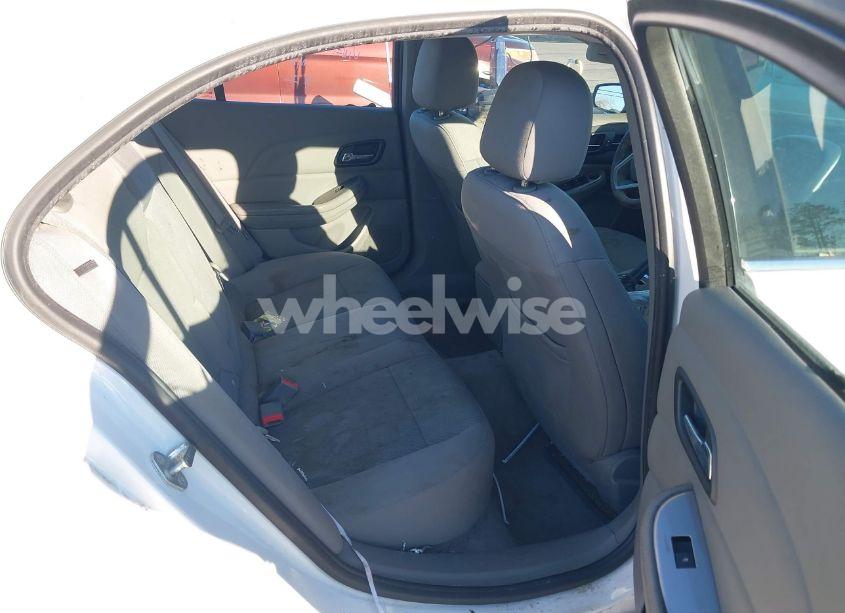 Photo 8 of 2015 Chevrolet Malibu LS (VIN 1G11B5SL5FF100760)