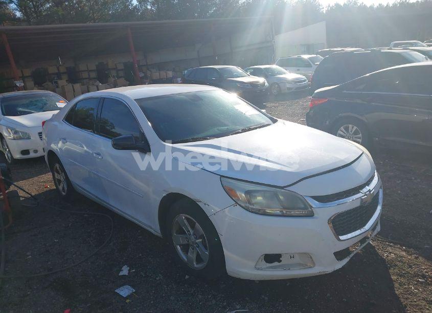 2015 Chevrolet Malibu LS (VIN 1G11B5SL5FF105876) main photo
