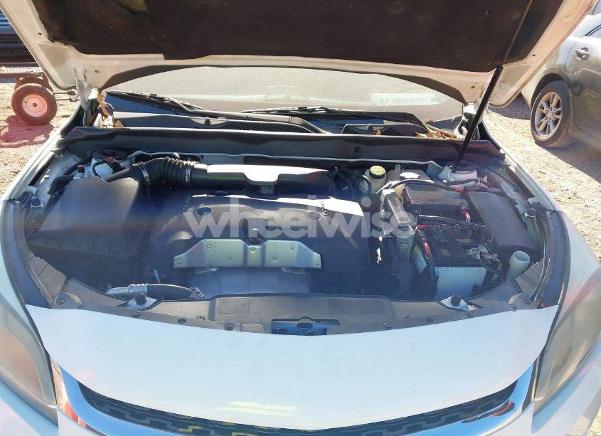 Photo 10 of 2015 Chevrolet Malibu LS (VIN 1G11B5SL5FF105876)