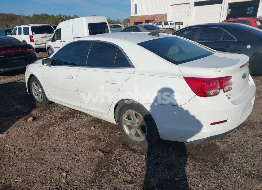 Photo 3 of 2015 Chevrolet Malibu LS (VIN 1G11B5SL5FF105876)