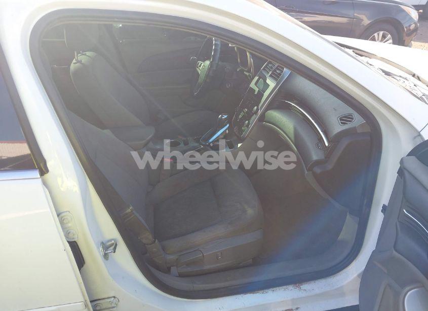 Photo 5 of 2015 Chevrolet Malibu LS (VIN 1G11B5SL5FF105876)
