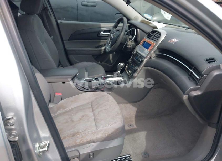 Photo 5 of 2015 Chevrolet Malibu LS (VIN 1G11B5SL5FF107756)