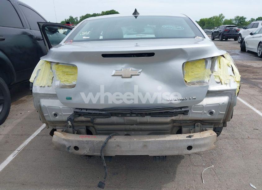 Photo 6 of 2015 Chevrolet Malibu LS (VIN 1G11B5SL5FF107756)