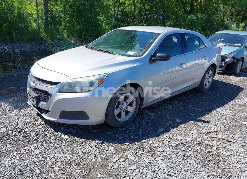 Photo 2 of 2015 Chevrolet Malibu LS (VIN 1G11B5SL5FF140935)