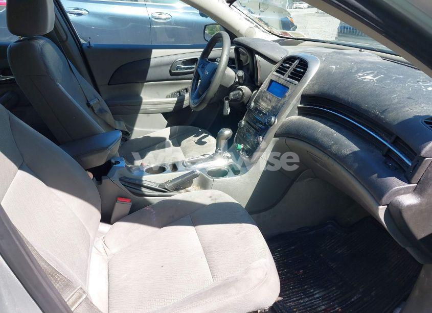 Photo 5 of 2015 Chevrolet Malibu LS (VIN 1G11B5SL5FF140935)