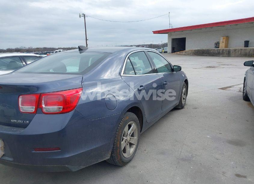 Photo 4 of 2015 Chevrolet Malibu LS (VIN 1G11B5SL5FF212359)