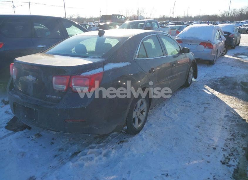 Photo 4 of 2015 Chevrolet Malibu LS (VIN 1G11B5SL5FF236581)