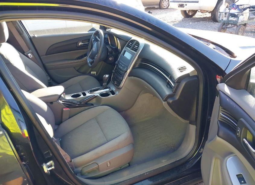 Photo 5 of 2015 Chevrolet Malibu LS (VIN 1G11B5SL5FF292617)