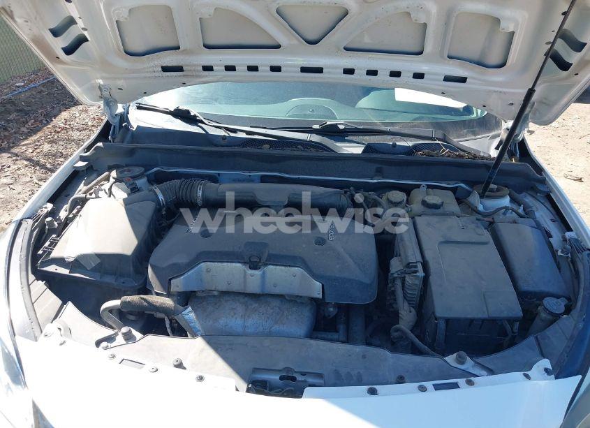 Photo 10 of 2015 Chevrolet Malibu LS (VIN 1G11B5SL5FU118235)