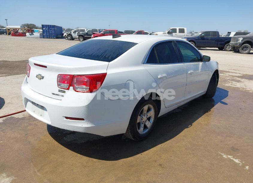 Photo 4 of 2015 Chevrolet Malibu LS (VIN 1G11B5SL5FU118235)