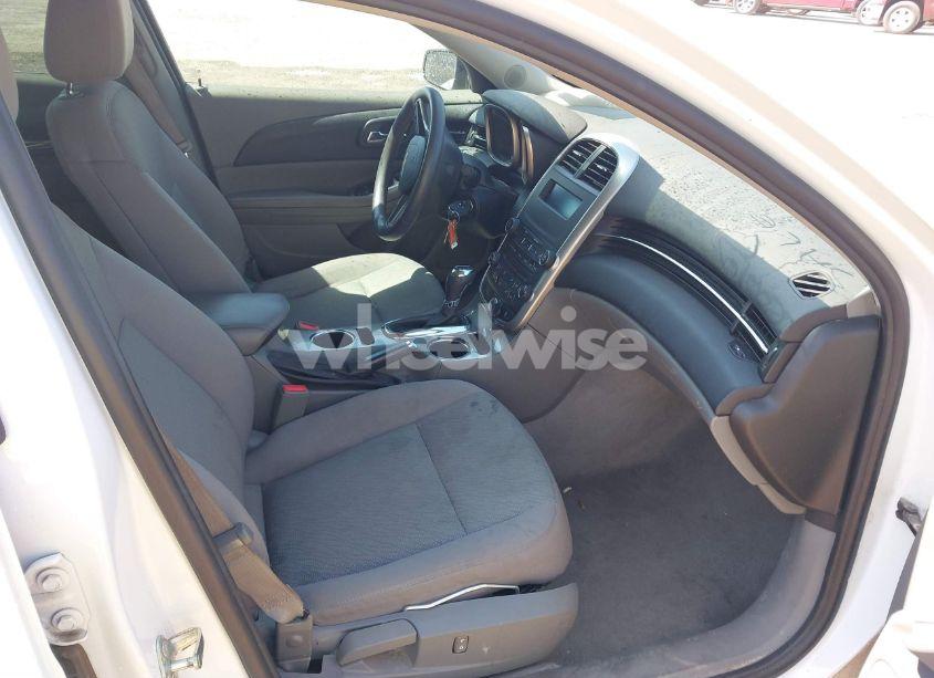 Photo 5 of 2015 Chevrolet Malibu LS (VIN 1G11B5SL5FU118235)