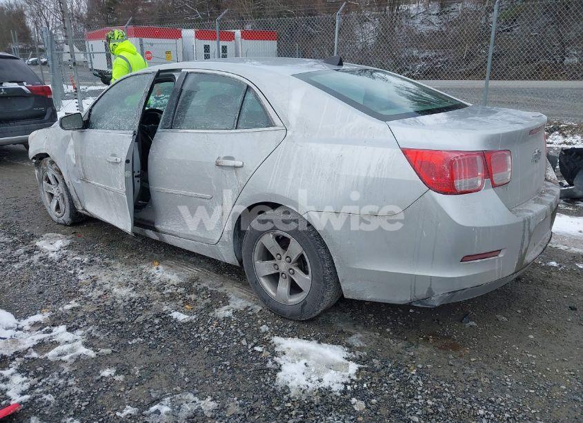 Photo 3 of 2014 Chevrolet Malibu 1LS (VIN 1G11B5SL6EF180021)