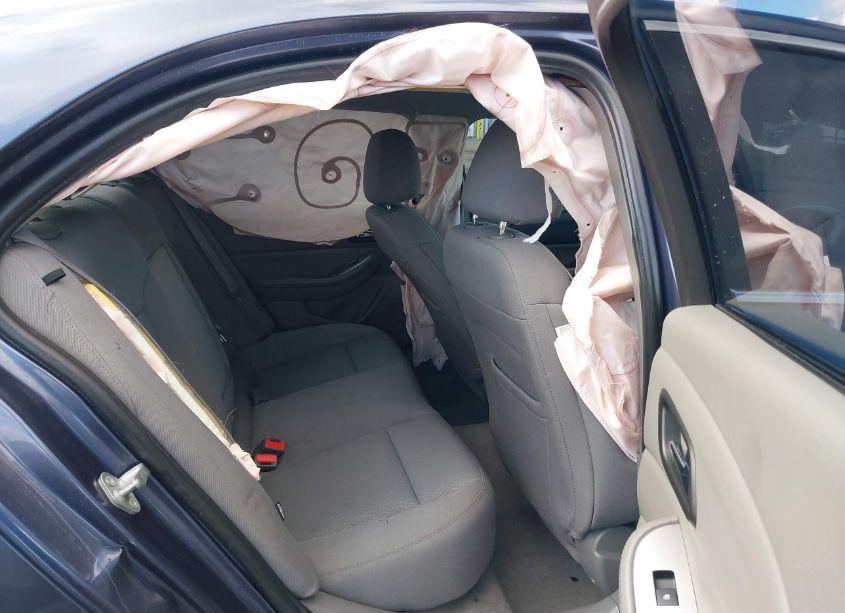 Photo 8 of 2015 Chevrolet Malibu LS (VIN 1G11B5SL6FF135517)