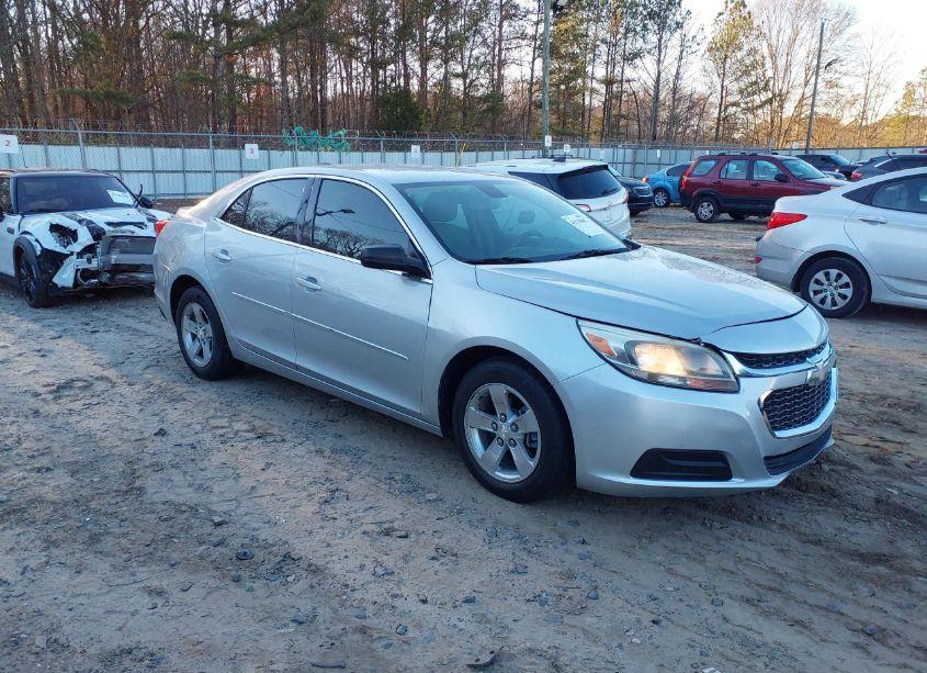 2015 Chevrolet Malibu LS (VIN 1G11B5SL6FF147425) main photo