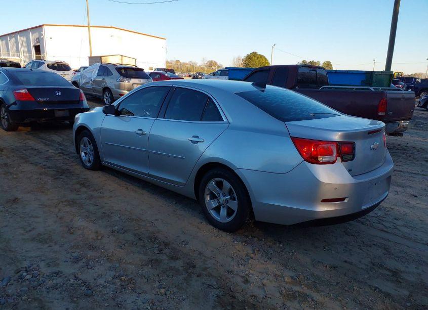 Photo 3 of 2015 Chevrolet Malibu LS (VIN 1G11B5SL6FF147425)