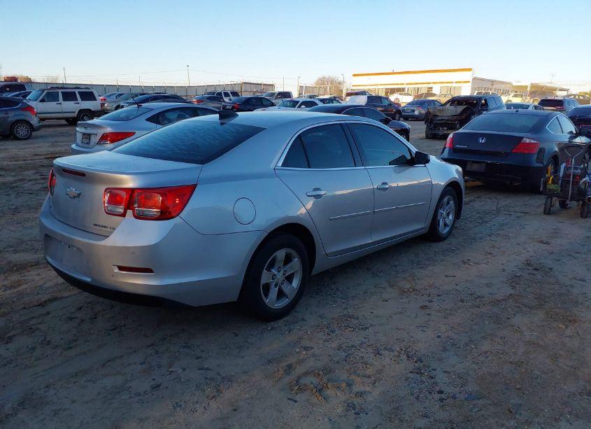 Photo 4 of 2015 Chevrolet Malibu LS (VIN 1G11B5SL6FF147425)