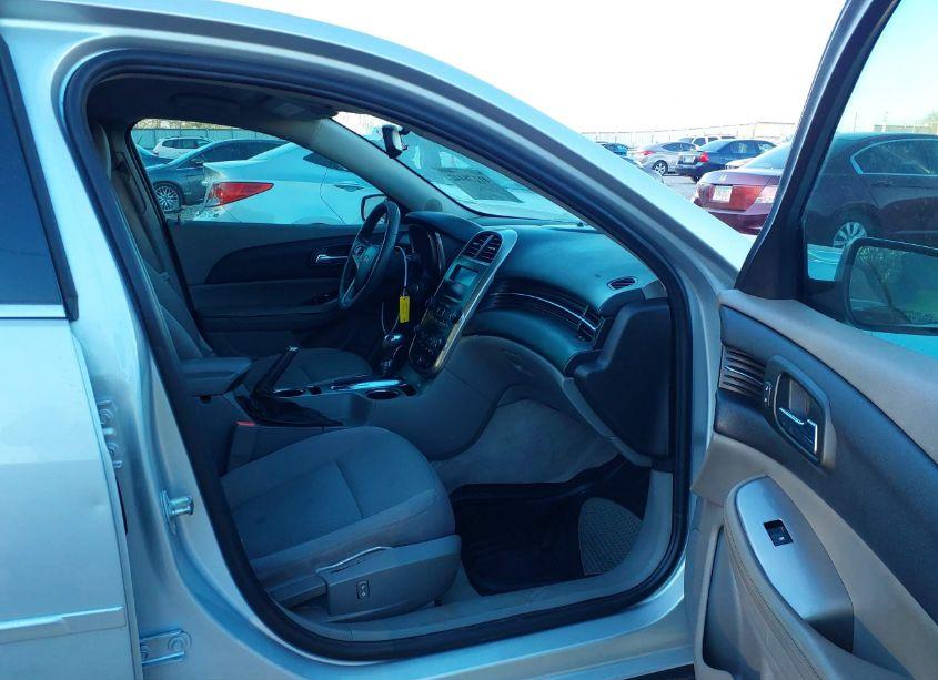 Photo 5 of 2015 Chevrolet Malibu LS (VIN 1G11B5SL6FF147425)