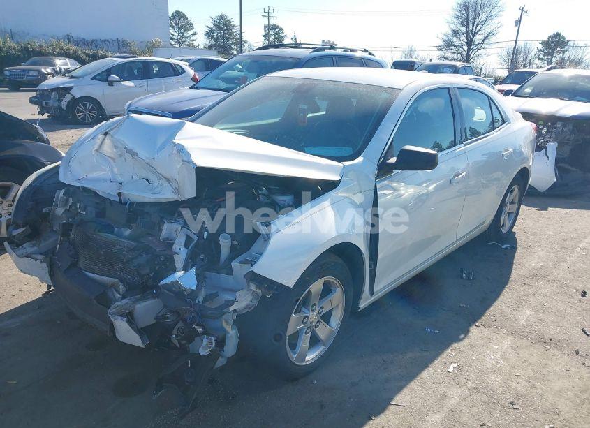 Photo 2 of 2015 Chevrolet Malibu LS (VIN 1G11B5SL6FF152270)