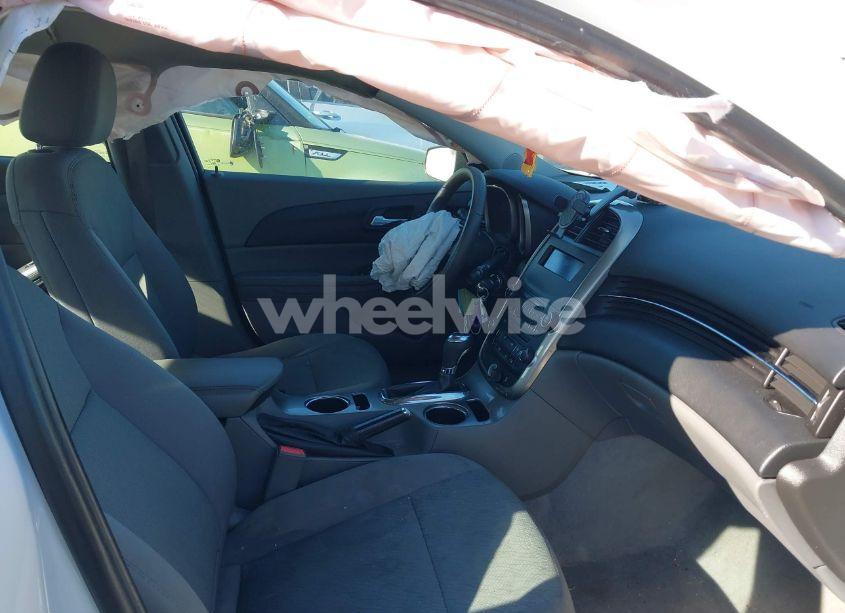 Photo 5 of 2015 Chevrolet Malibu LS (VIN 1G11B5SL6FF152270)
