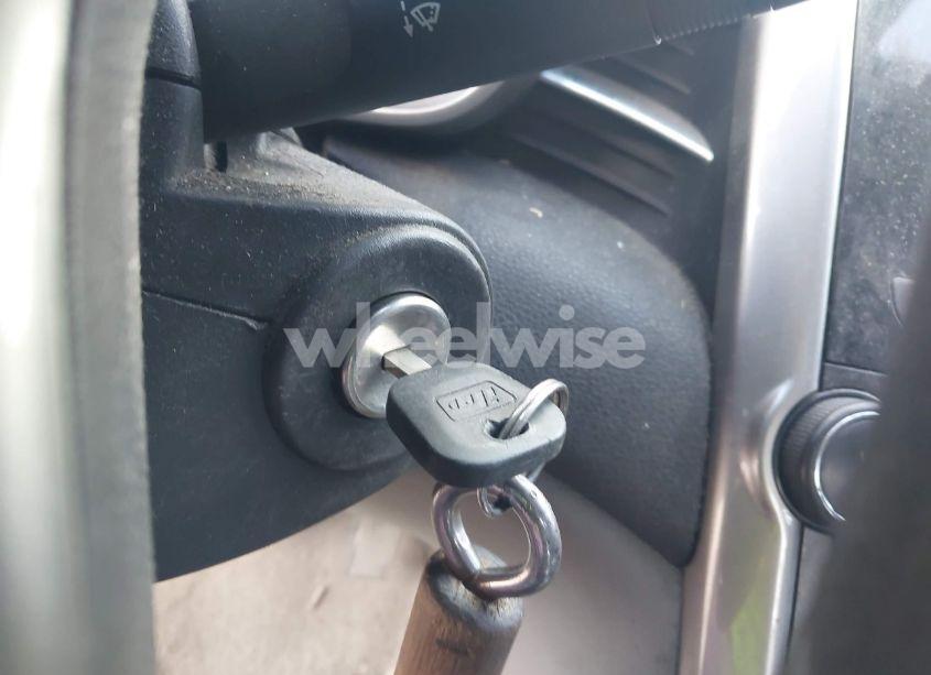 Photo 11 of 2015 Chevrolet Malibu LS (VIN 1G11B5SL6FF163494)