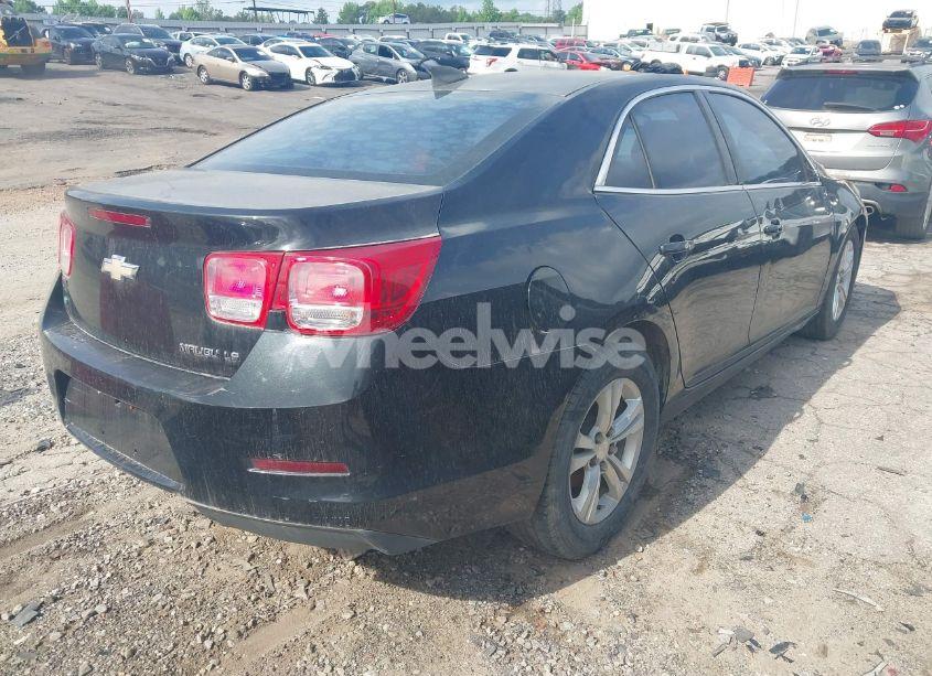 Photo 4 of 2015 Chevrolet Malibu LS (VIN 1G11B5SL6FF163494)