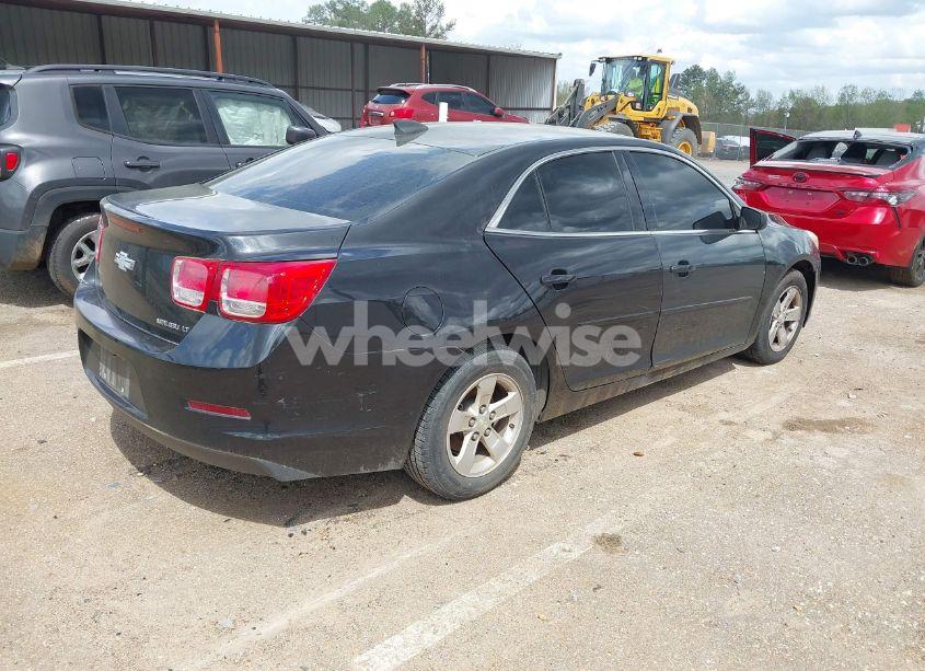 Photo 4 of 2015 Chevrolet Malibu LS (VIN 1G11B5SL6FF220776)