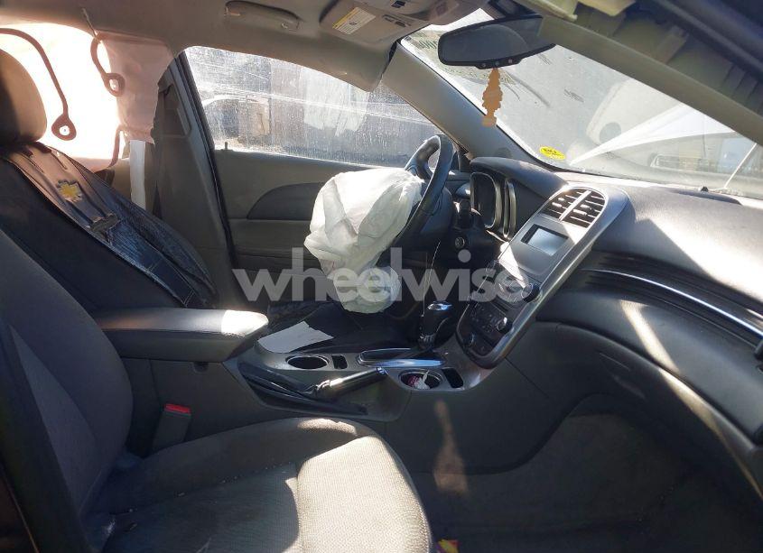 Photo 5 of 2015 Chevrolet Malibu LS (VIN 1G11B5SL6FF224990)